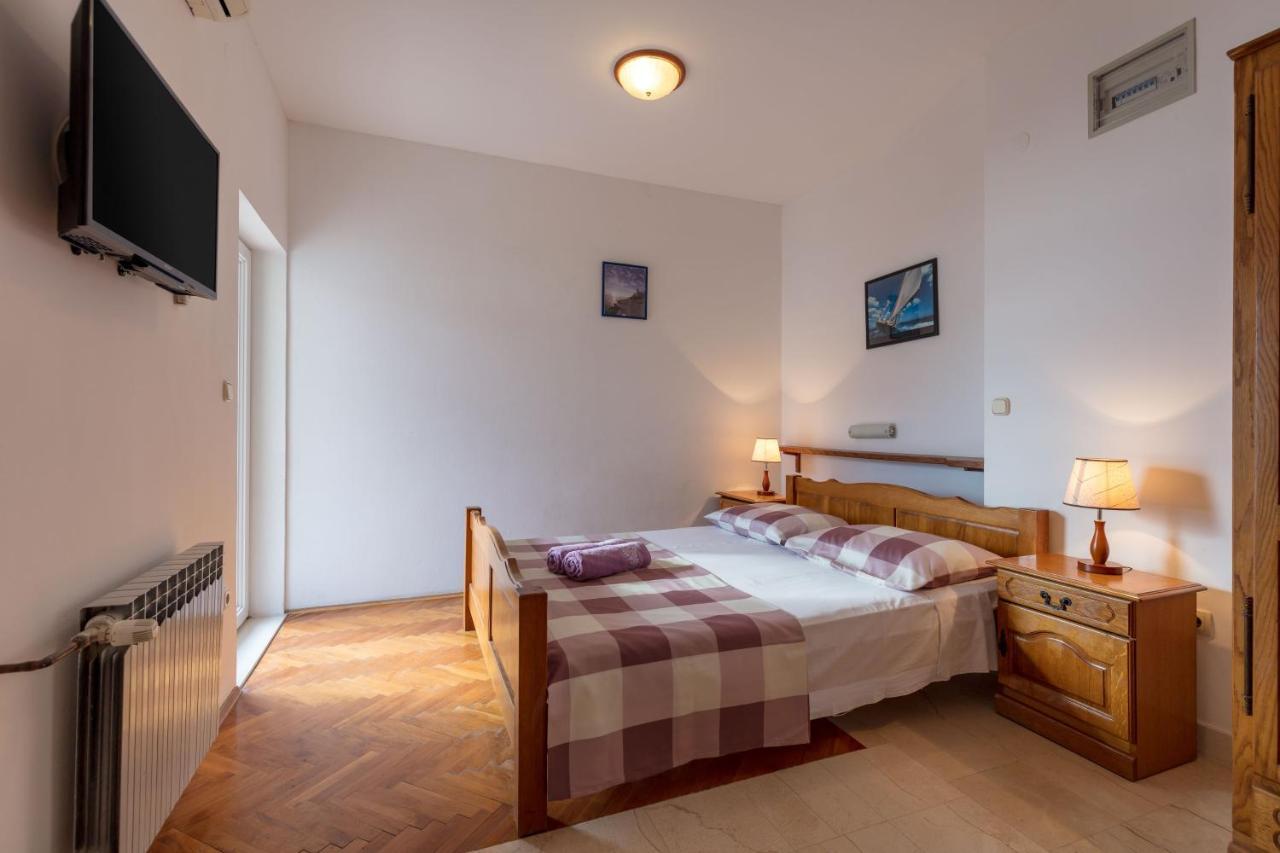 Apartment Cetina Omis