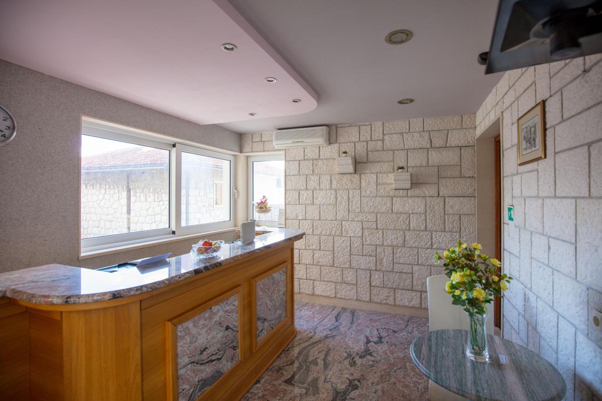 Apartment Cetina Omis